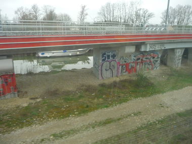 Graffiti Bombing - Photo by strasbourgraffiti