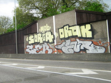 Graffiti Bombing - Photo by strasbourgraffiti