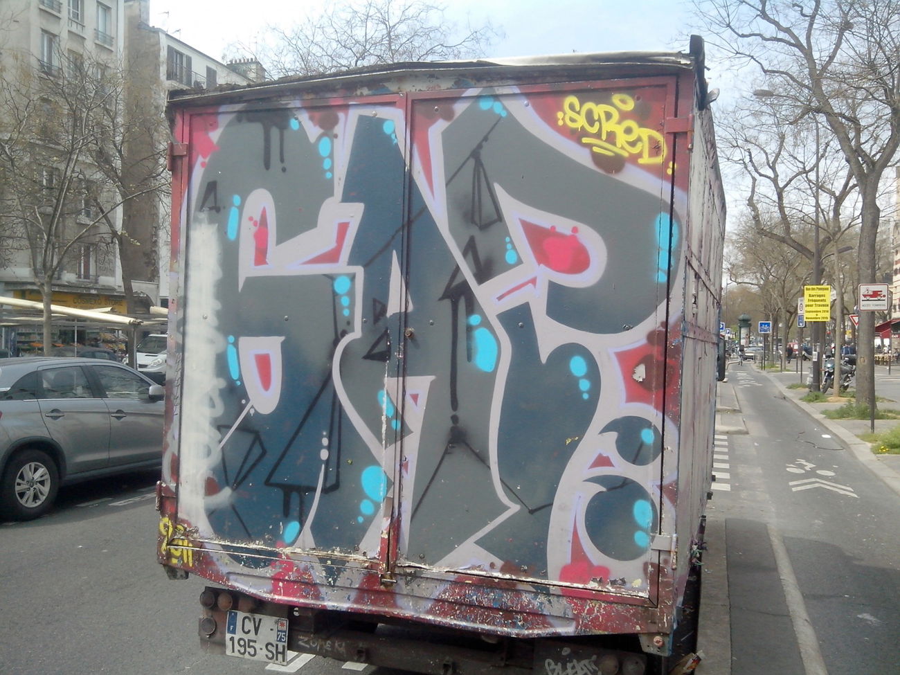 Graffiti Bombing - Photo by strasbourgraffiti