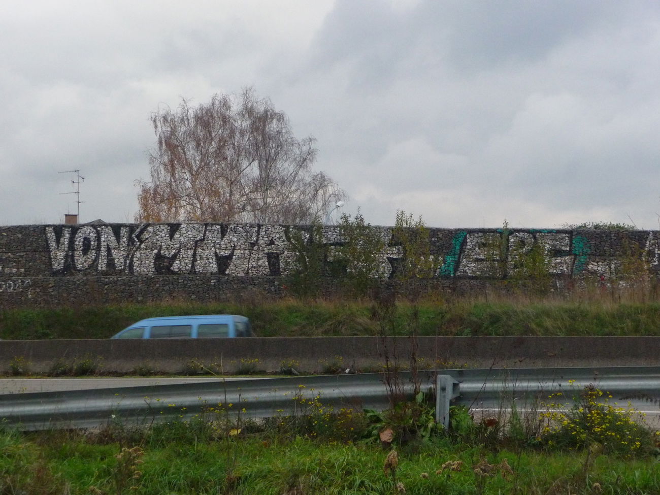 Graffiti Bombing - Photo by strasbourgraffiti