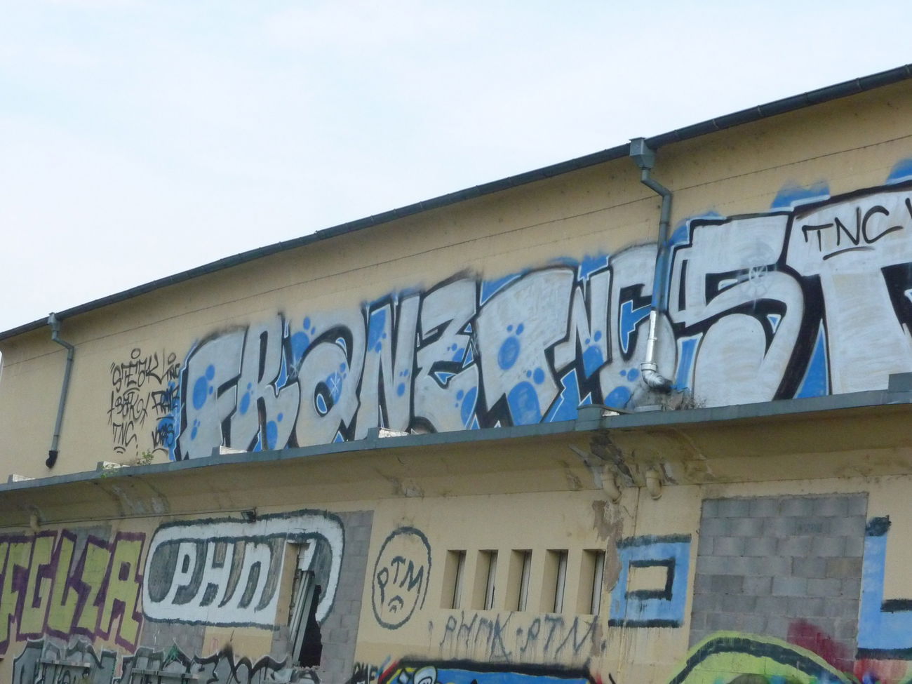 Graffiti Bombing - Photo by strasbourgraffiti