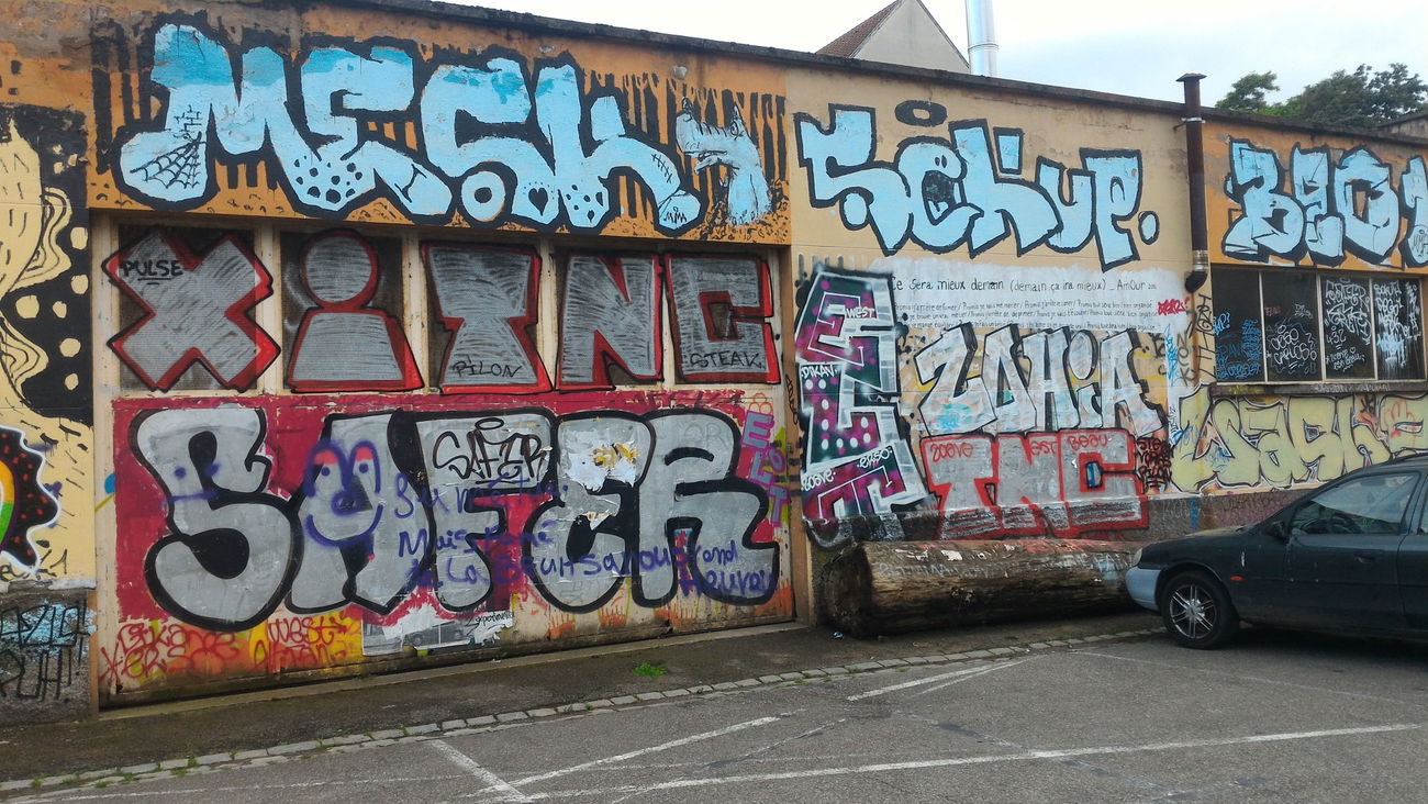 Graffiti Bombing - Photo by strasbourgraffiti