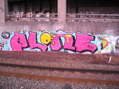 Graffiti Bombing - Photo by strasbourgraffiti