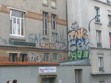 Graffiti Bombing - Photo by strasbourgraffiti