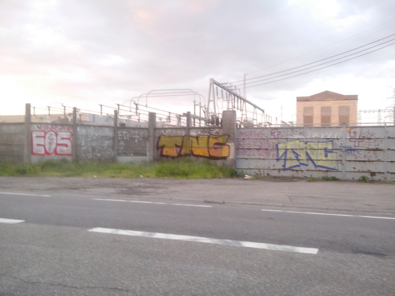 Graffiti Bombing - Photo by strasbourgraffiti