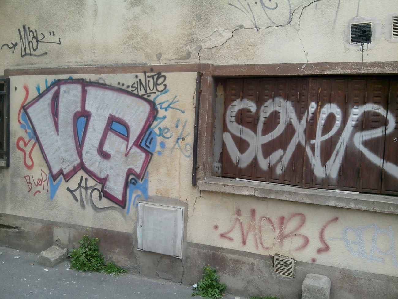 Graffiti Bombing - Photo by strasbourgraffiti