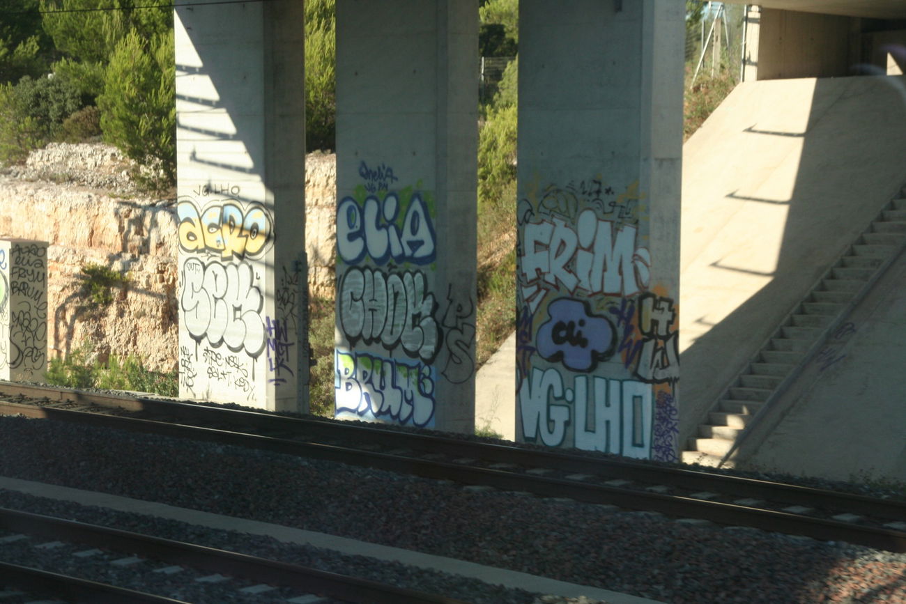 Graffiti Bombing - Photo by strasbourgraffiti