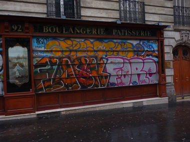 Graffiti Bombing - Photo by strasbourgraffiti