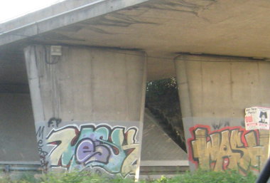 Graffiti Bombing - Photo by strasbourgraffiti