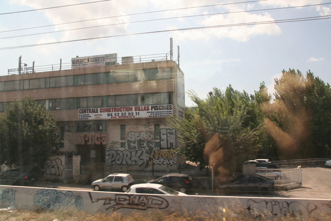 Graffiti Bombing - Photo by strasbourgraffiti