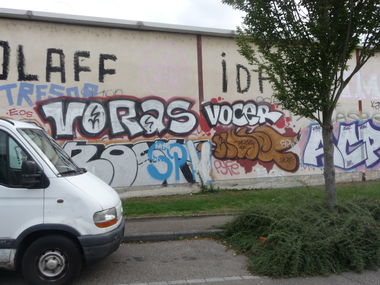 Graffiti Bombing - Photo by strasbourgraffiti