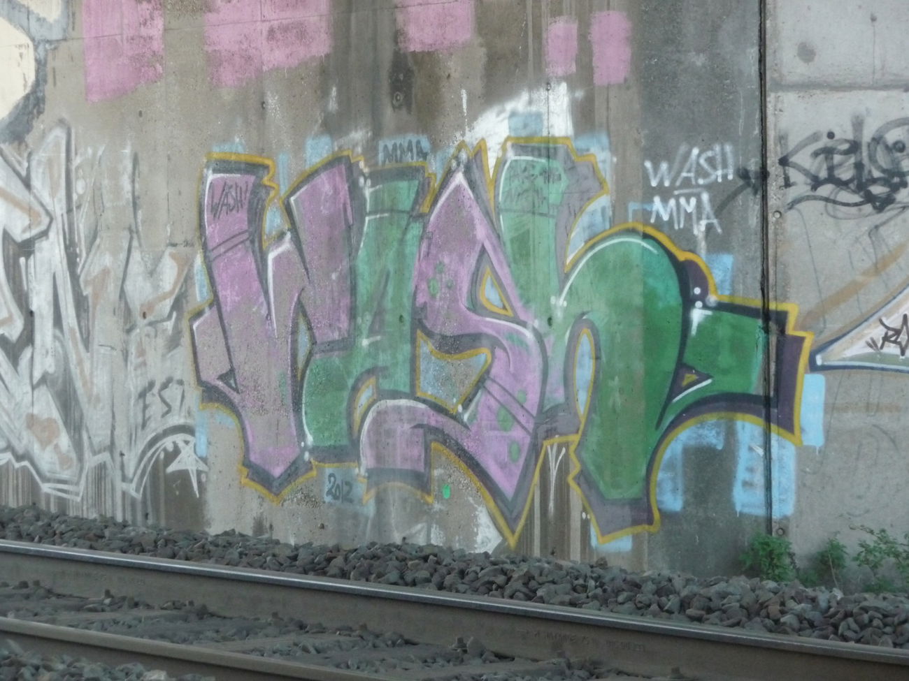 Graffiti Bombing - Photo by strasbourgraffiti