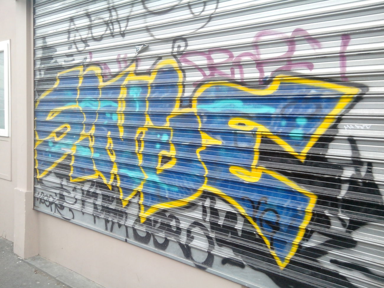 Graffiti Bombing - Photo by strasbourgraffiti