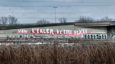 Graffiti Bombing - Photo by strasbourgraffiti