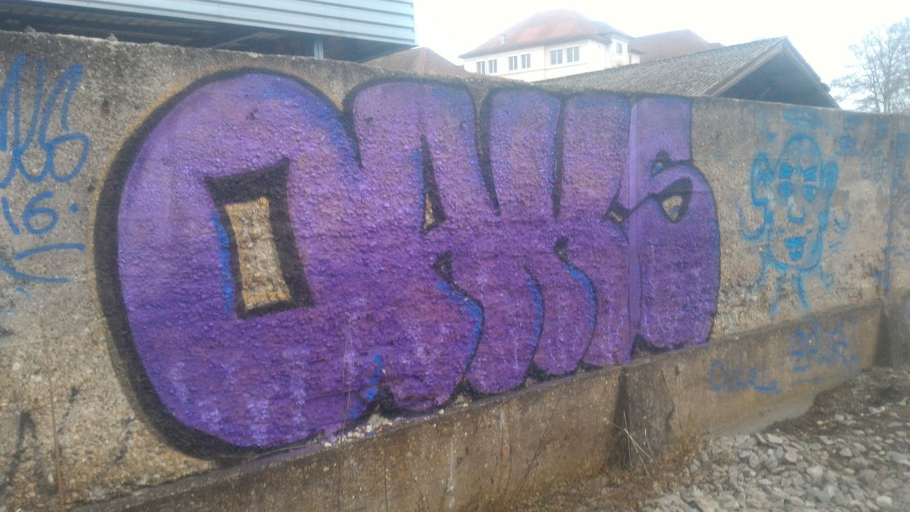 Graffiti Bombing - Photo by strasbourgraffiti