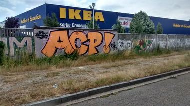 Graffiti Bombing - Photo by strasbourgraffiti