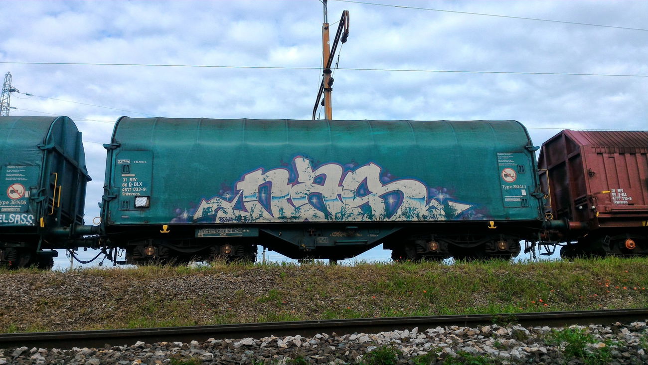 Graffiti Train - Photo by strasbourgraffiti