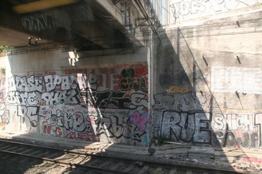 Graffiti Bombing - Photo by strasbourgraffiti