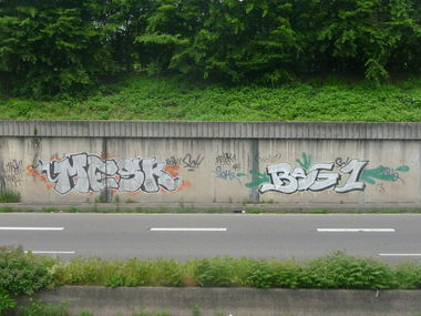 Graffiti Bombing - Photo by strasbourgraffiti