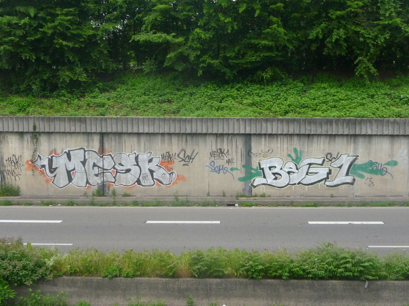 Graffiti Bombing - Photo by strasbourgraffiti