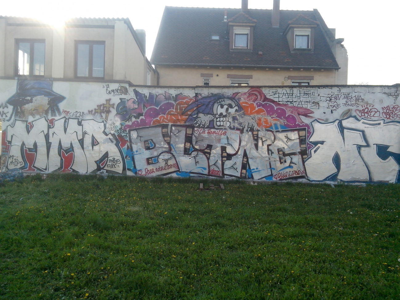 Graffiti Bombing - Photo by strasbourgraffiti