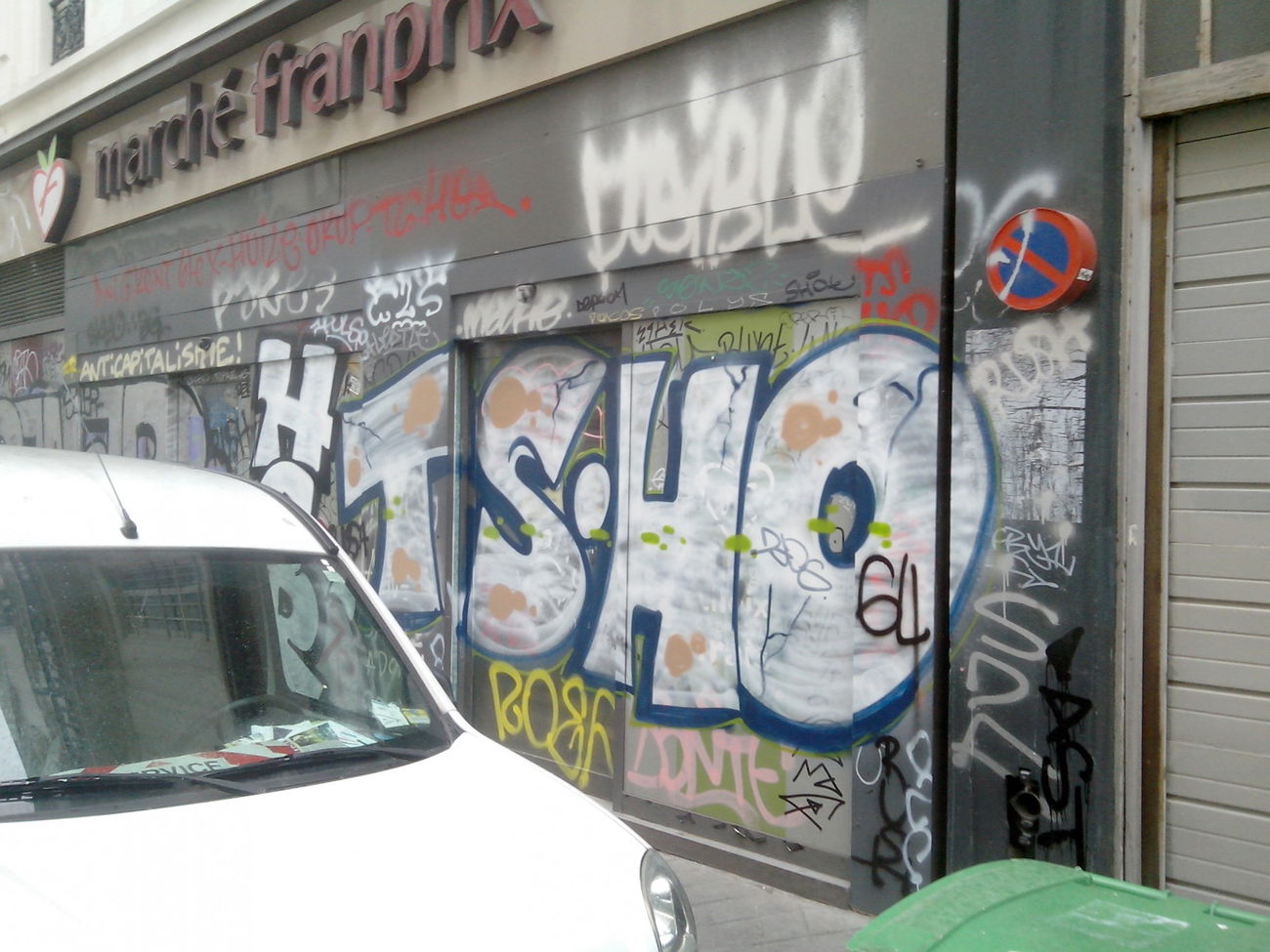 Graffiti Bombing - Photo by strasbourgraffiti