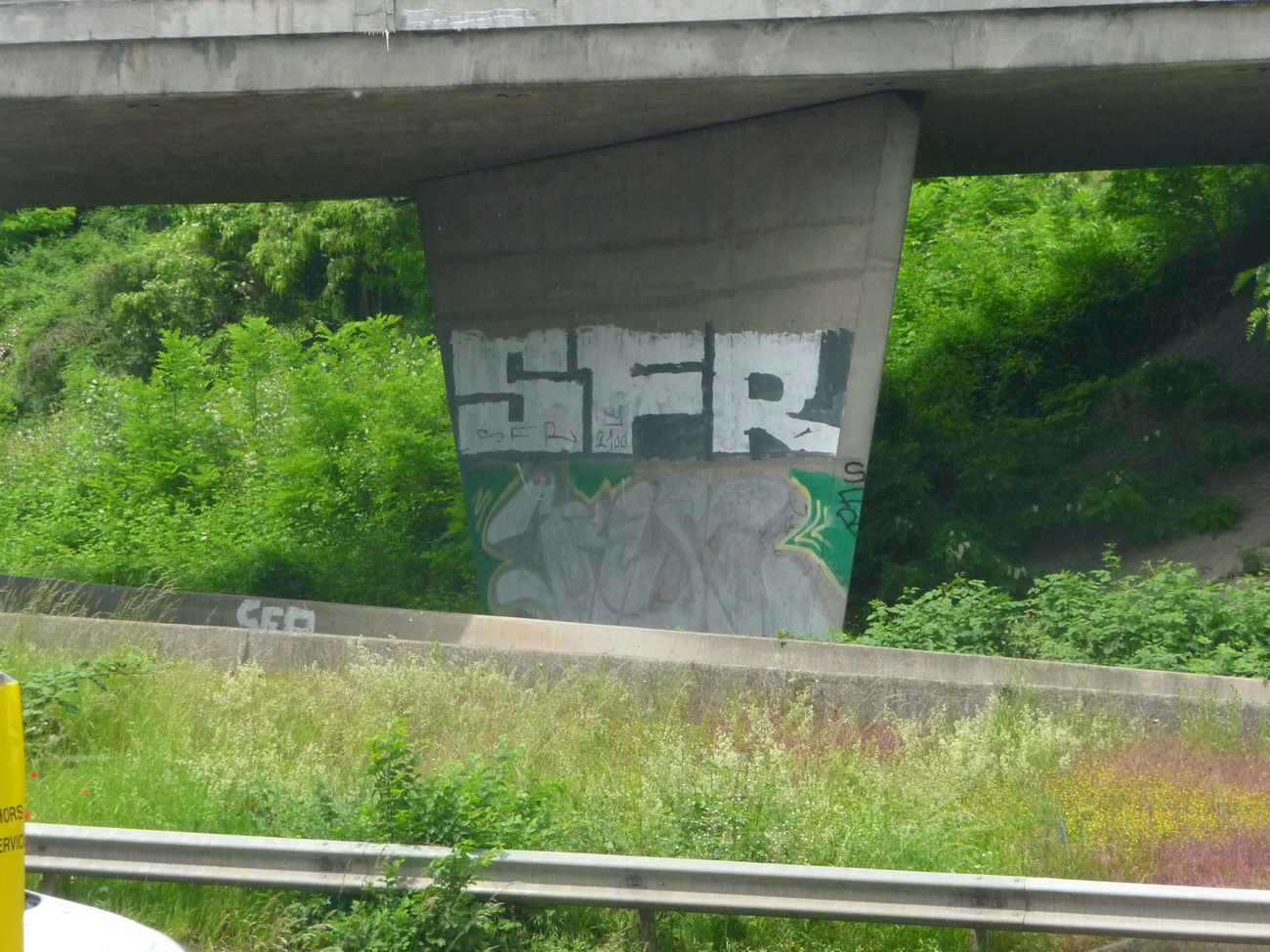 Graffiti Bombing - Photo by strasbourgraffiti