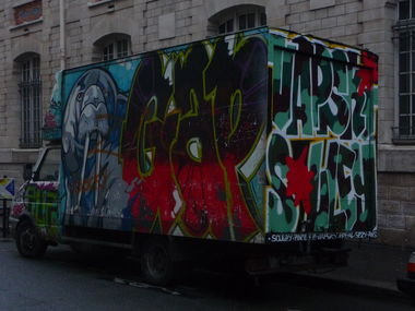 Graffiti Bombing - Photo by strasbourgraffiti