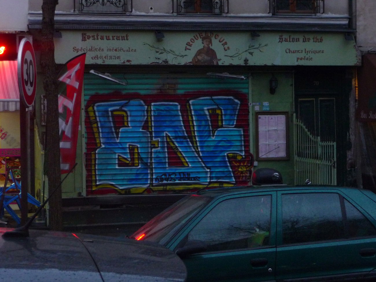 Graffiti Bombing - Photo by strasbourgraffiti