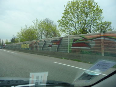 Graffiti Bombing - Photo by strasbourgraffiti