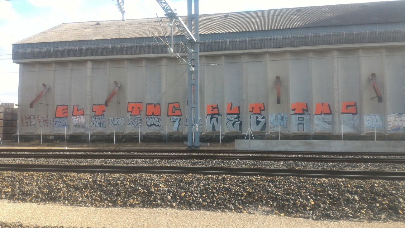 Graffiti Bombing - Photo by strasbourgraffiti