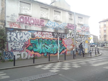 Graffiti Bombing - Photo by strasbourgraffiti
