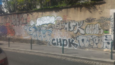 Graffiti Bombing - Photo by strasbourgraffiti