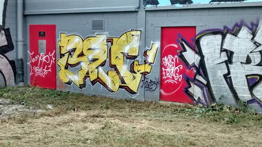 Graffiti Bombing - Photo by strasbourgraffiti