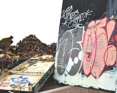 Graffiti Bombing - Photo by streetfiles