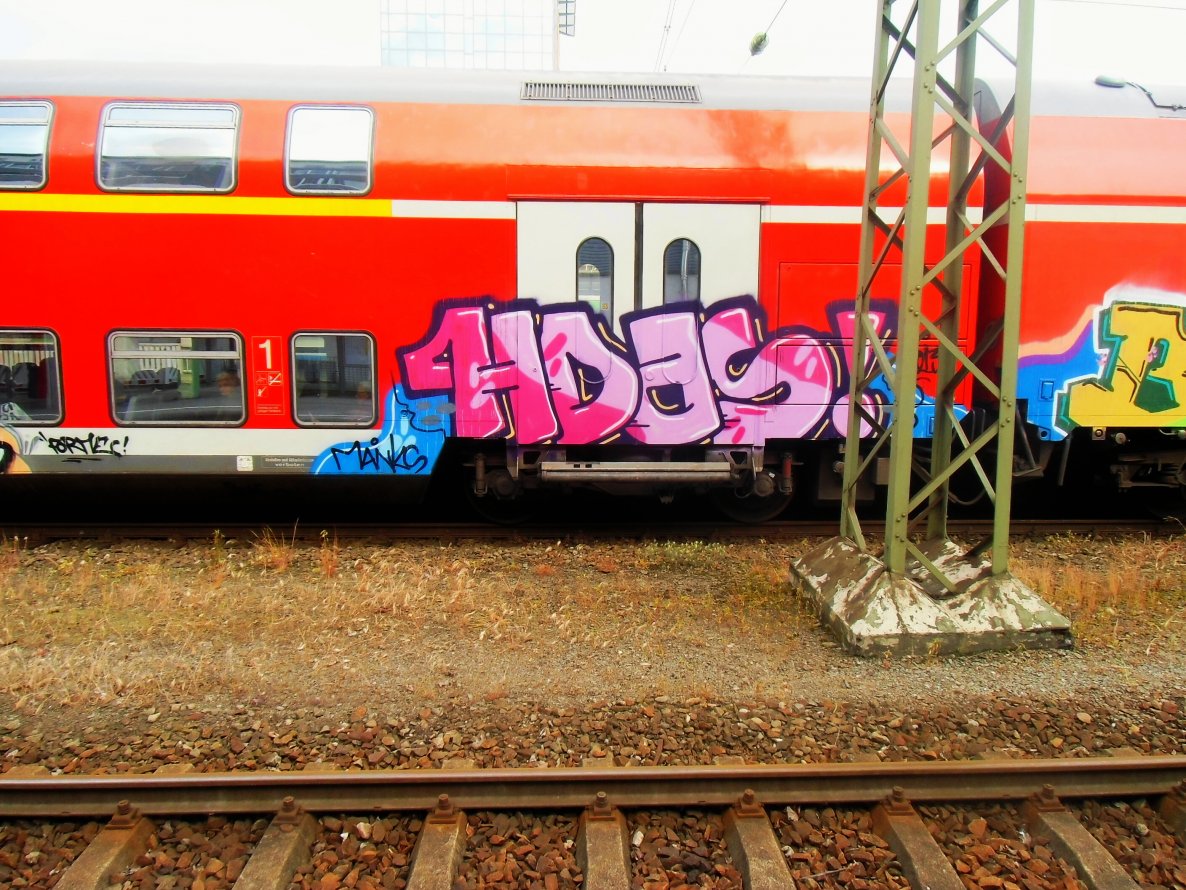 Graffiti Train - Photo by streetfiles - Hdas