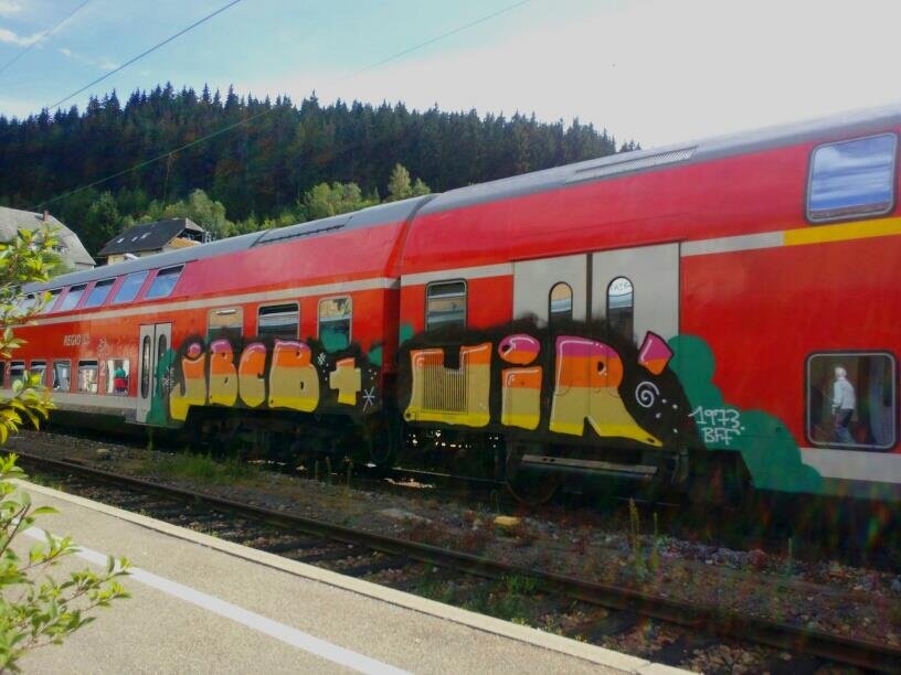 Graffiti Train - Photo by streetfiles - jbcb, uir
