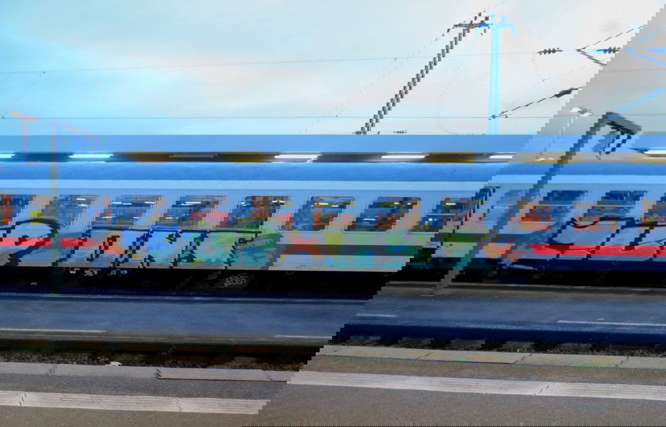 Graffiti Train - Photo by streetfiles - 1up, Dns