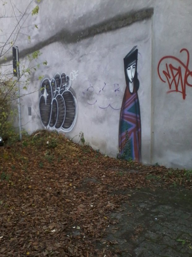Graffiti Bombing - Photo by streetpsycho - Olee, Maria, BWOL
