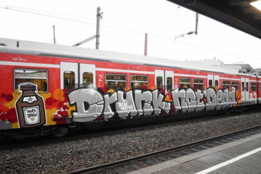 Graffiti Train - Photo by streetview - END, 2, END