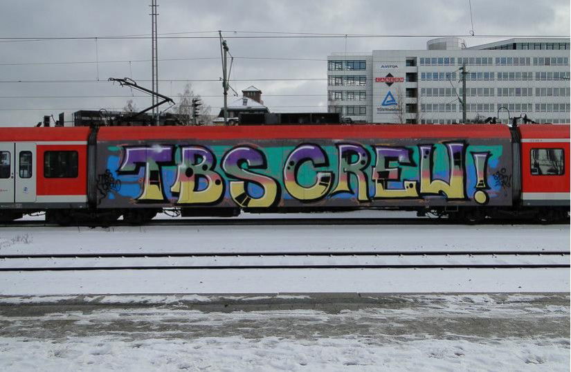 Graffiti Train - Photo by streetview - TBS, Wholecar, Stuttgart