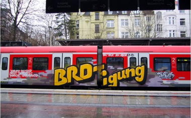 Graffiti Train in Dortmund - Photo by streetview - Brdigung..