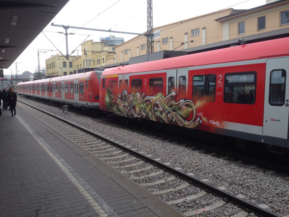 Graffiti Train - Photo by stuttgart0711 - ekser, x, stuttgart (2015)