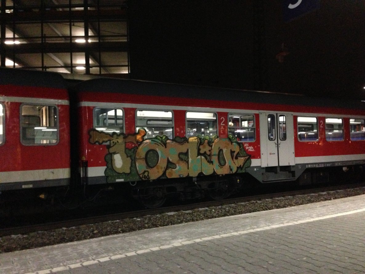 Graffiti Train in Stuttgart - Photo by stuttgart0711 - youth, stuttgart, graffiti (2012)