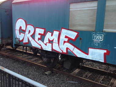Graffiti Train in Schorndorf - Photo by stuttgart0711 - creme, stuttgart, frankfurt (2010)
