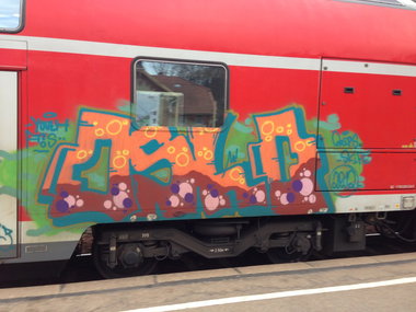 Graffiti Train in Schwäbisch Gmünd - Photo by stuttgart0711 - oslo, youth, crips (2012)