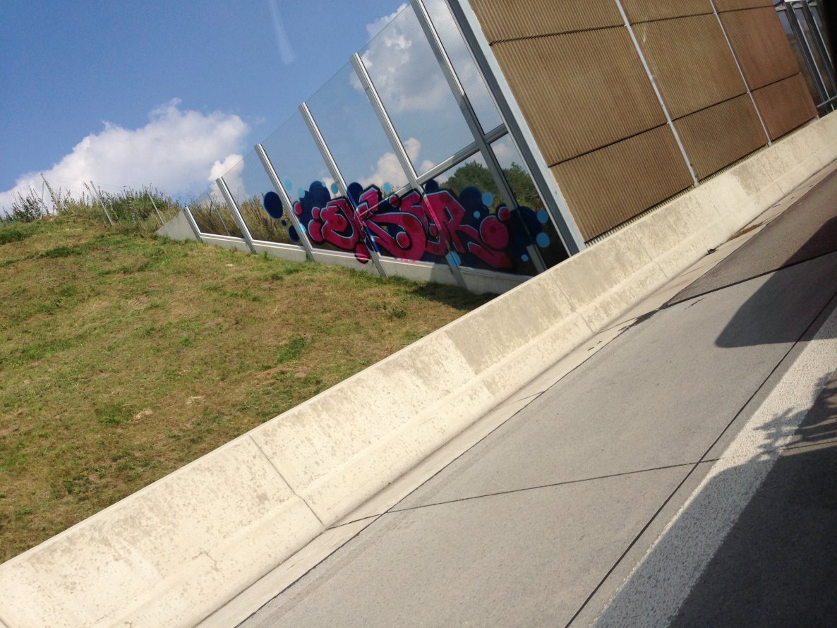 Graffiti Bombing in Stuttgart - Photo by stuttgart0711 - Ekser, Augsburg, Autobahn (2012)