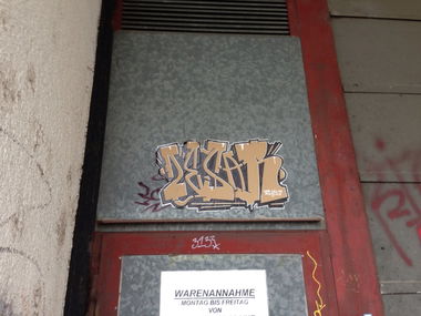 Graffiti Street Art in Stuttgart - Photo by stuttgart0711 - Zesar, Sticker, deutschepost (2013)