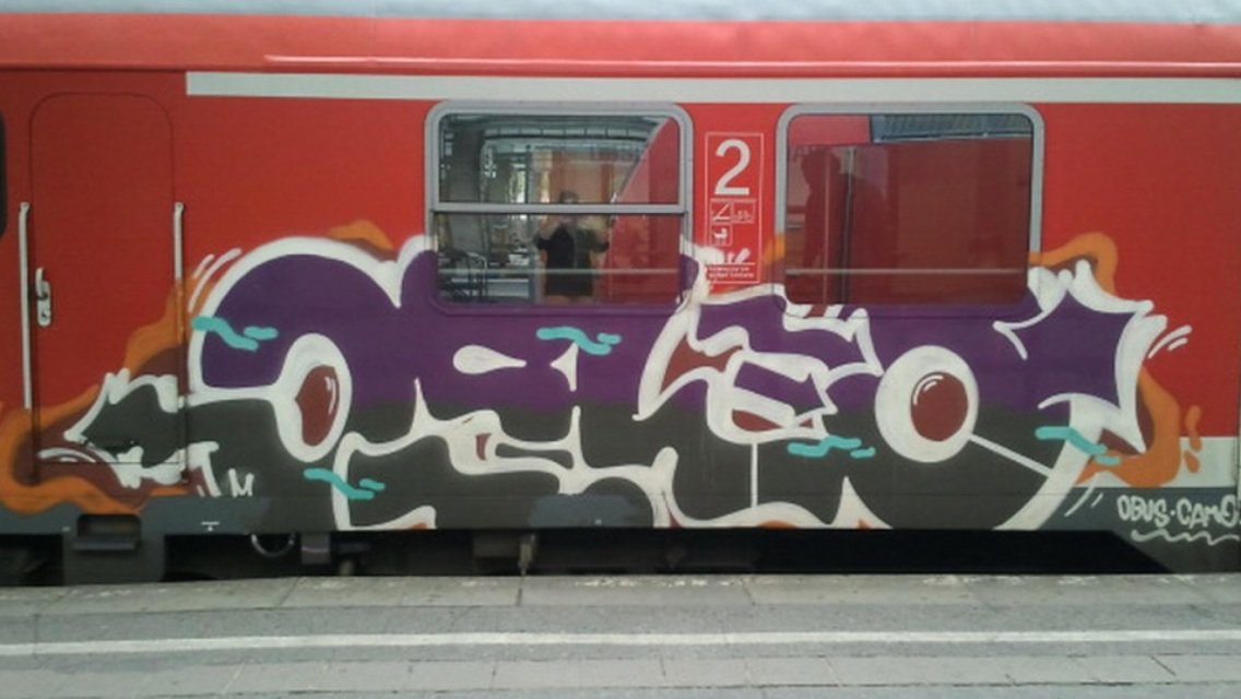 Graffiti Train in Stuttgart - Photo by stuttgart0711 - oslo, obus, came (2013)
