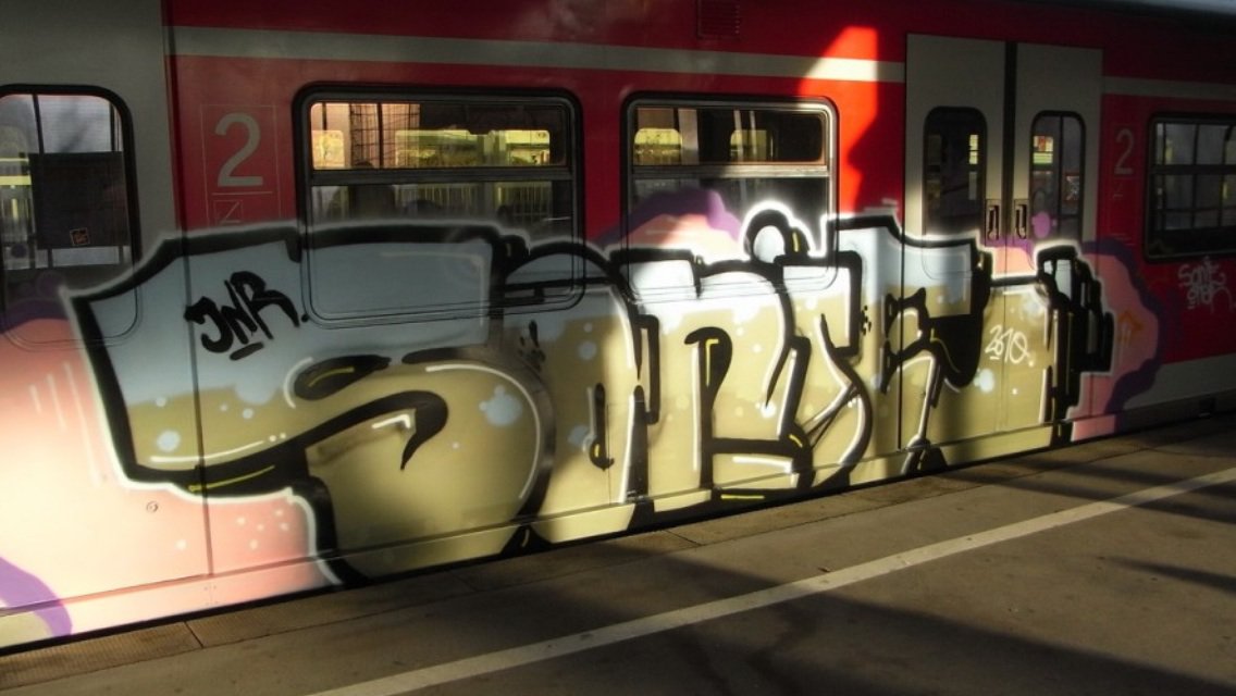 Graffiti Train in Stuttgart - Photo by stuttgart0711 - Sonie, jnr, 2010 (2010)